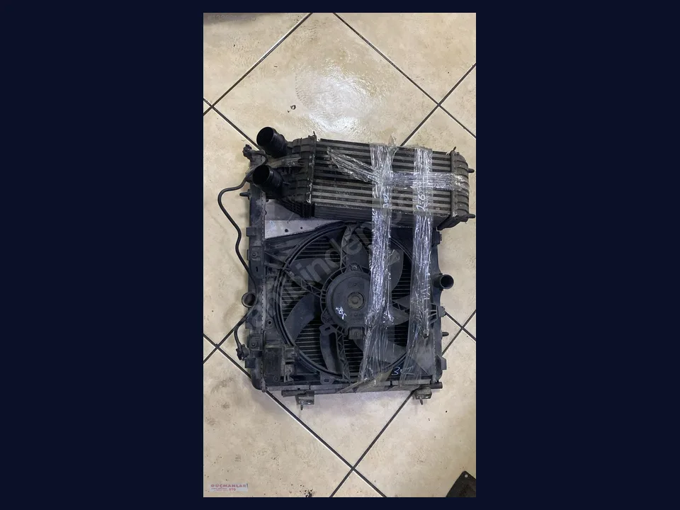 Peugeot 301 RADYATÖR çıkma parça fotoğrafı 1