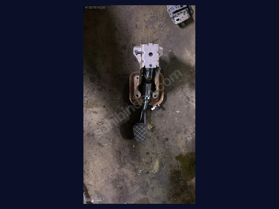 Volkswagen Jetta PEDAL çıkma parça fotoğrafı 2