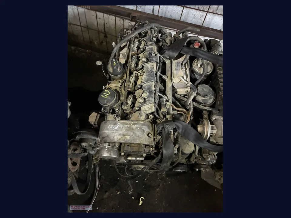 Mercedes-Benz C MOTOR (KOMPLE) çıkma parça fotoğrafı 1