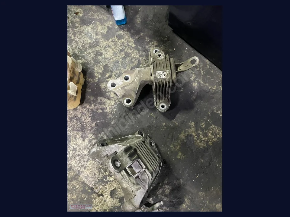 Chevrolet Cruze MOTOR TAKOZU çıkma parça fotoğrafı 1