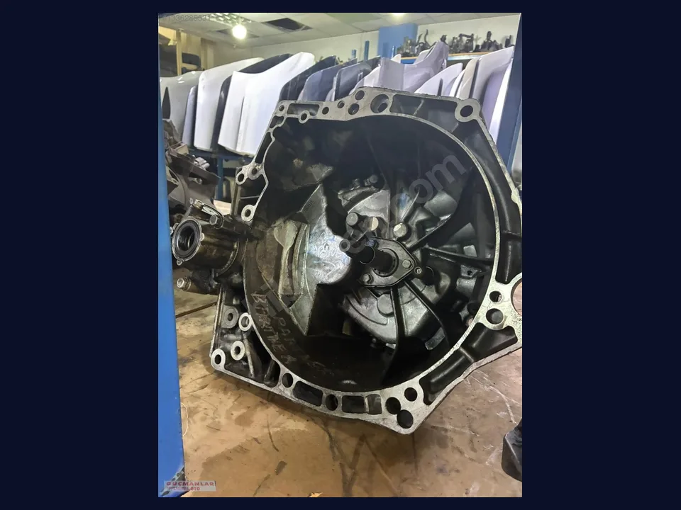 Peugeot Partner ŞANZIMAN KOMPLE çıkma parça fotoğrafı 1