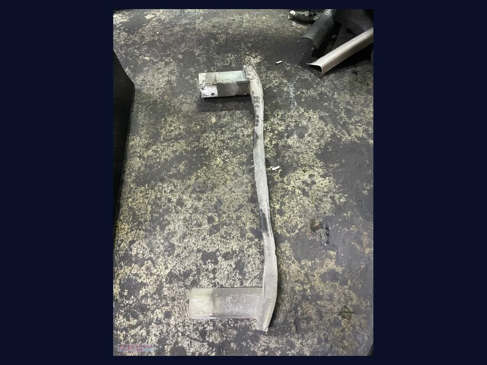 Chevrolet Cruze TAMPON DEMİRİ çıkma parça fotoğrafı 1