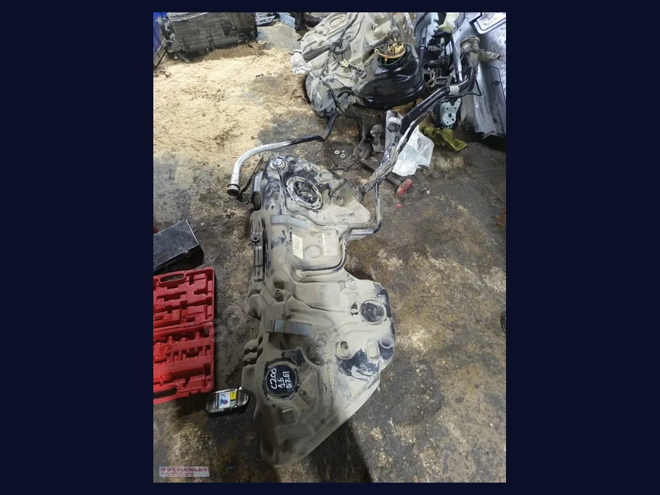 Mercedes-Benz C DEPO çıkma parça fotoğrafı 1